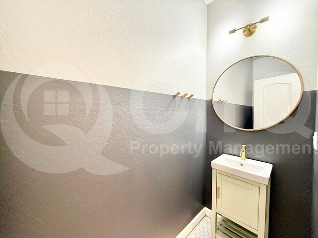 Building Photo - 4101 W Alabama Ln