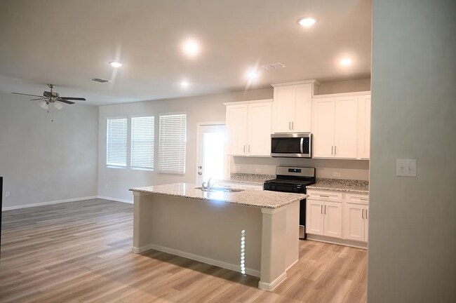 Building Photo - 1012 Portina Dr