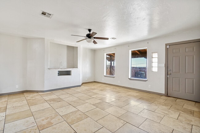 Building Photo - 25 Lemin Ave