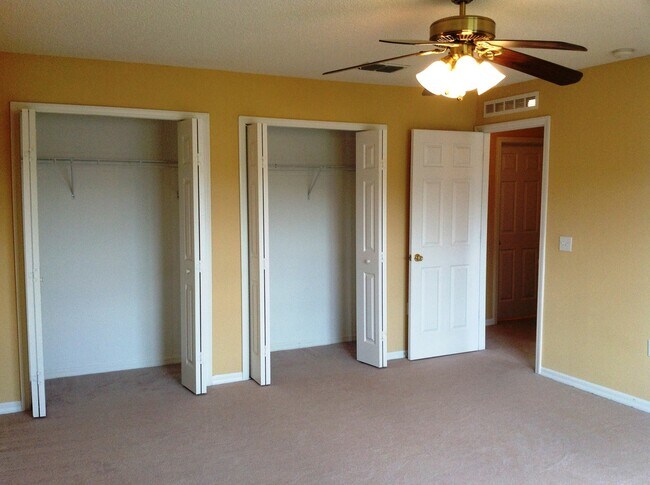 Building Photo - Spacious 4 Bed home in Wetherbee Lakes Estates !!