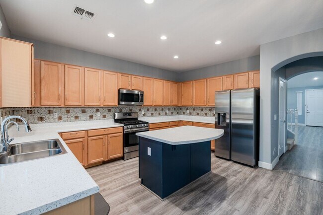 Building Photo - $3,500 For Lease Starting June 1, 2026 4 beds-2.5 Baths 2,421 Sq. Ft.  Amazing Gilbert 85298 Home...