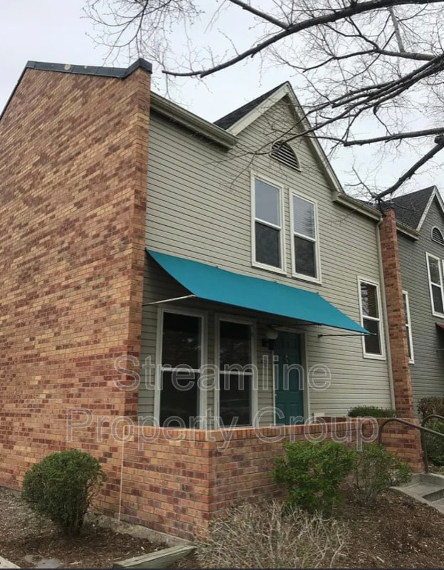 Building Photo - 1201 Galapago St