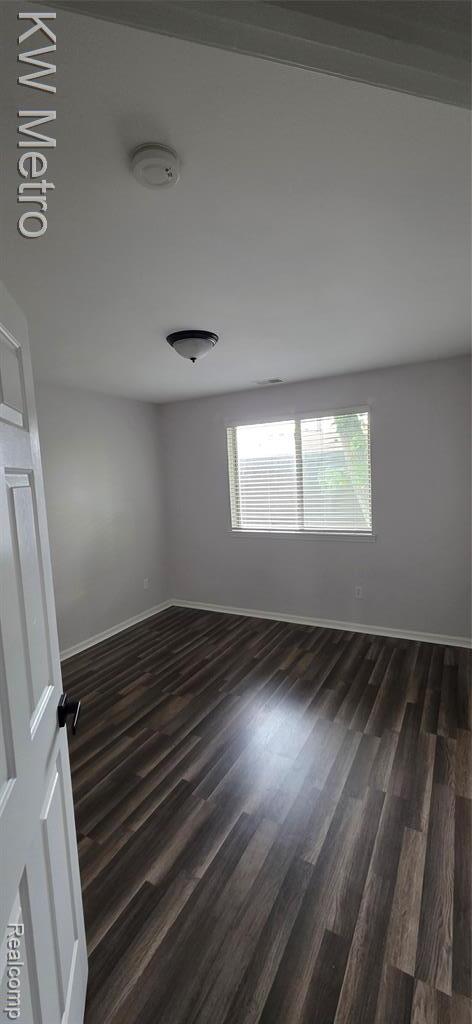 Building Photo - 38604 Meadowdale St
