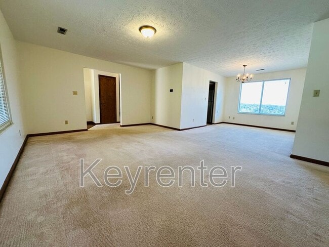 Building Photo - 857 Spinnaker Rd
