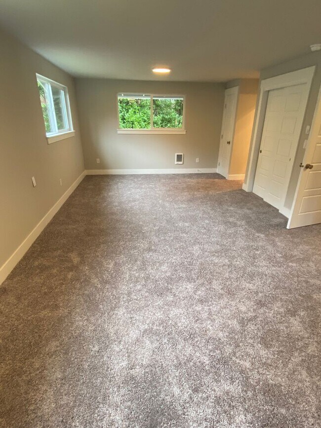 Building Photo - 4 Bedroom, 2.5 Bath 2 Car Garage, Brand Ne...