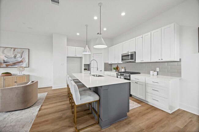 Building Photo - 5107 Avenue J