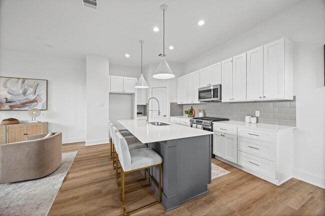 Building Photo - 5109 Avenue J