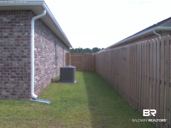 Building Photo - 1069 Hayward Lp