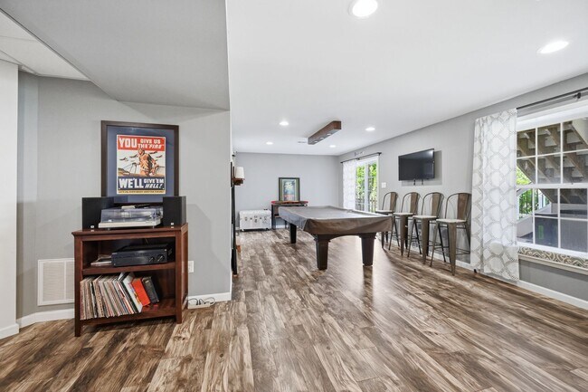 Building Photo - Spacious Home in a Great Leesburg Location