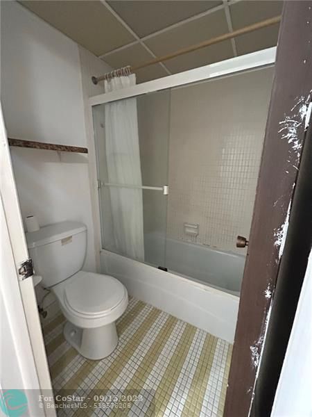 Building Photo - 3730 Inverrary Dr