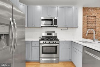 Building Photo - 2619 W Thompson St