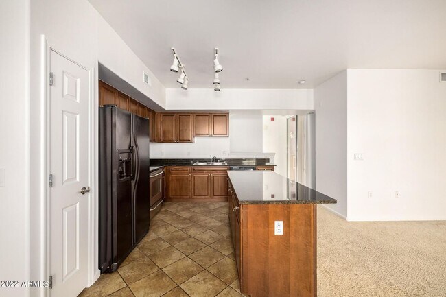 Building Photo - 1920 E Bell Rd