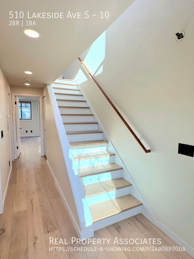 Building Photo - 510 Lakeside Ave S