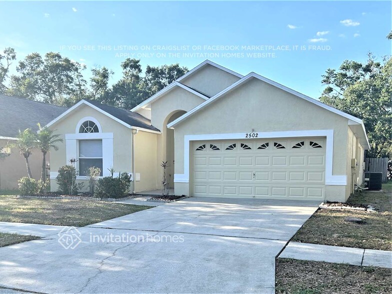 Building Photo - 2502 Clareside Dr