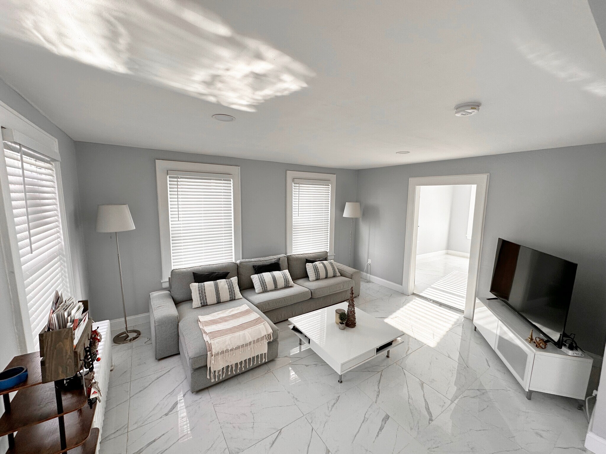 Livingroom - 19 Parkview Ter