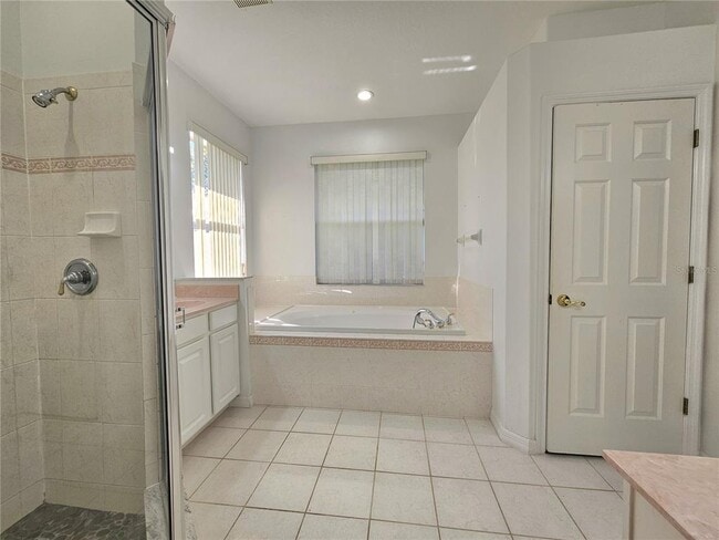 Building Photo - 2307 Messenger Cir