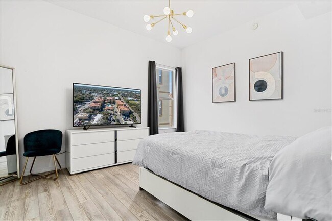 Building Photo - 642 Wells Ct