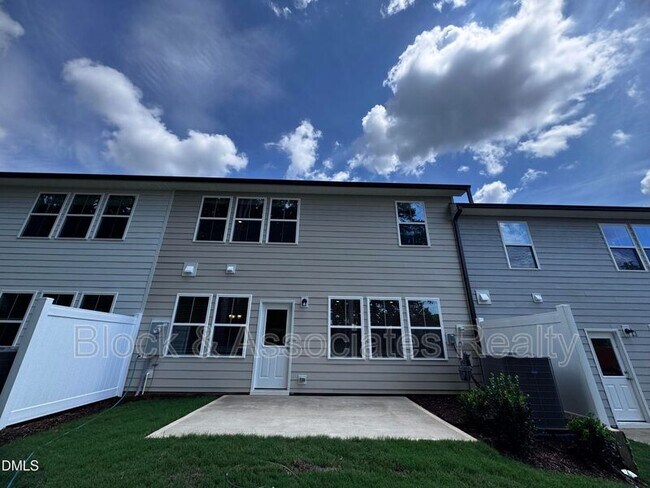 Building Photo - 205 Broomside Ave