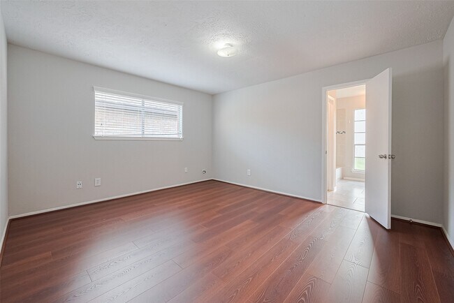 Building Photo - 17114 Quail Glen Dr