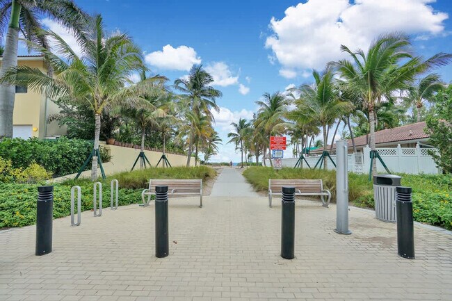 Building Photo - 3316 SE 4th St