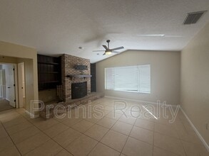 Building Photo - 20 Ridgecroft Ln