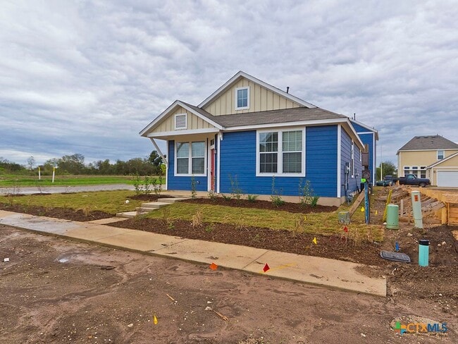 Building Photo - 335 Rachel St