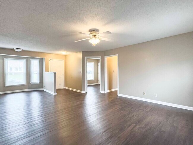 Building Photo - 587 Joshua Dr