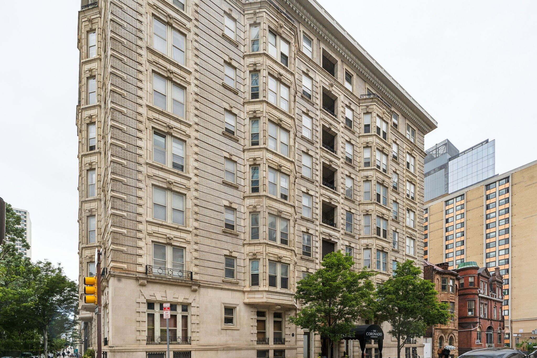 Building Photo - 2201 Chestnut St