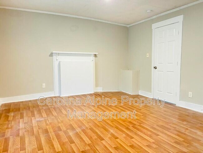 Building Photo - 1110 W Sykes St