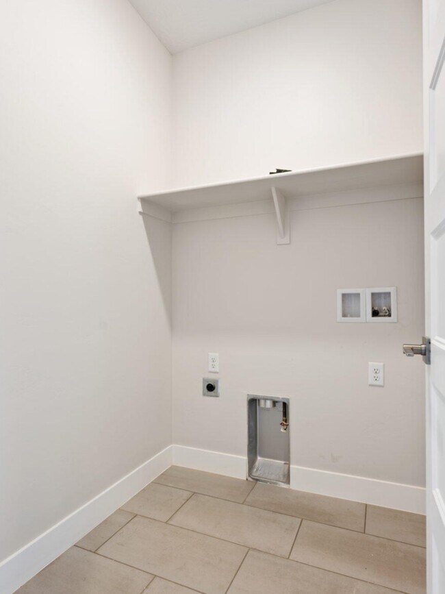Building Photo - 4106 S 545 E
