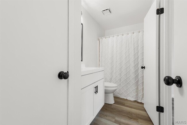 Building Photo - 32 Laura Dr