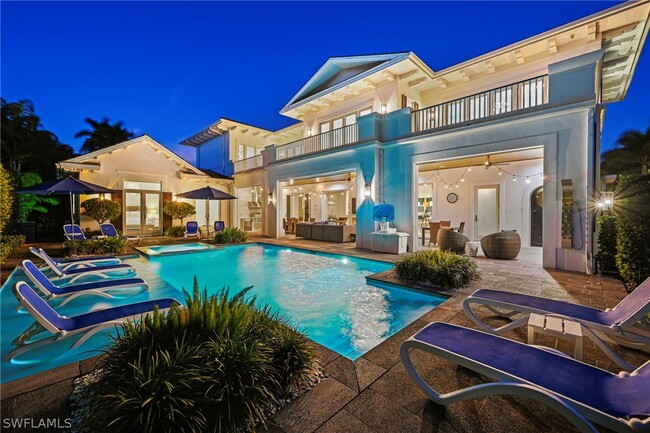 Building Photo - 215 3rd Ave N