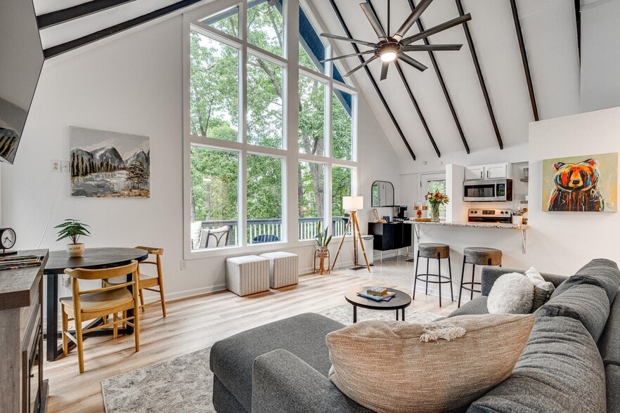 Building Photo - 241 Wildcat Dr