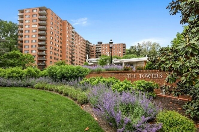 Building Photo - 4201 CATHEDRAL NW