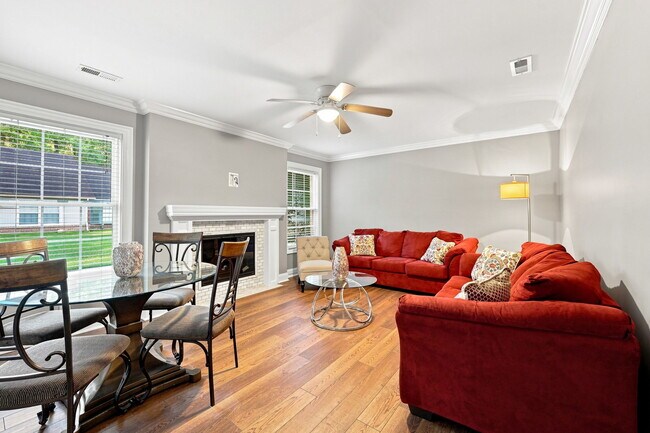 Building Photo - 126 Oakmont Dr