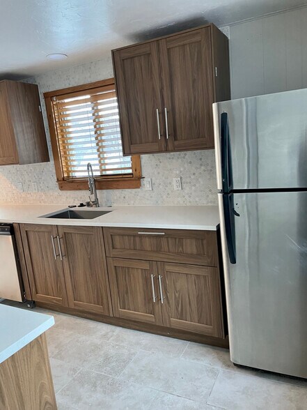 Building Photo - 415 Aspen Dr