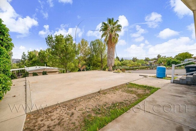 Building Photo - Private 3 Bed /2 Bath Home With Scenic Views In Lake Elsinore!