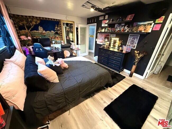 Building Photo - 843 4th St