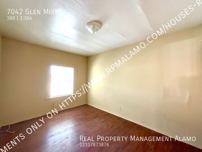 Building Photo - 7042 Glen Mist