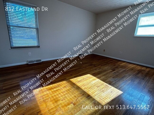 Building Photo - 812 Eastland Dr