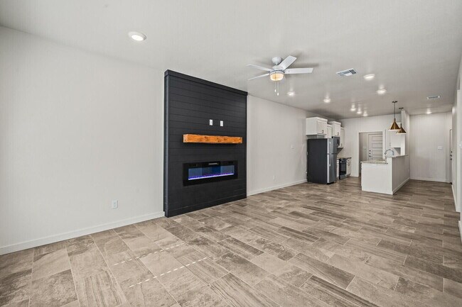 Building Photo - 1129 N 7th St