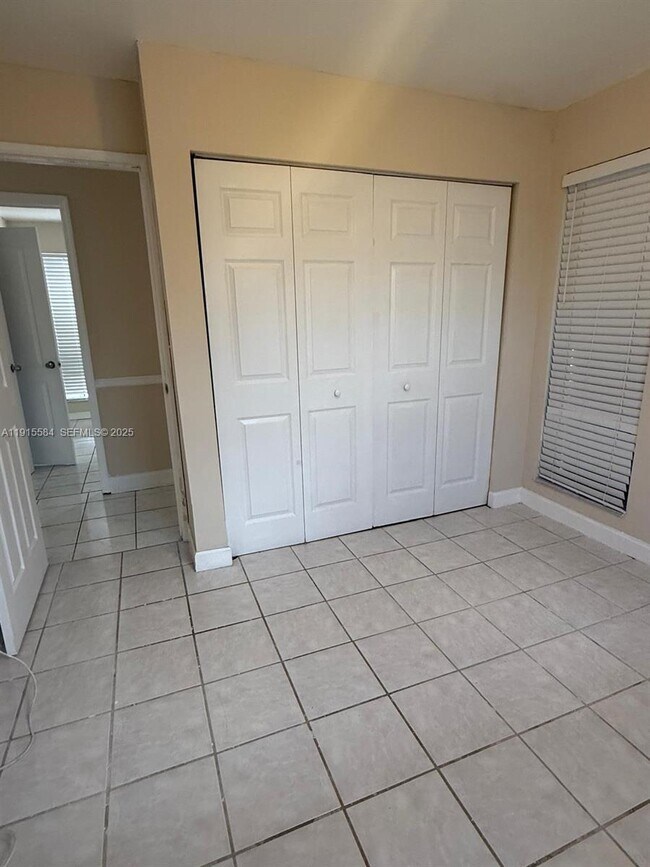 Building Photo - 25912 SW 133rd Pl