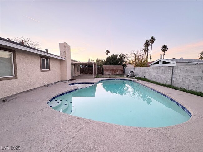 Building Photo - 4732 Monterrey Ave