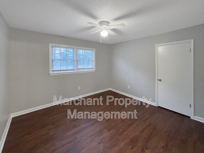 Building Photo - 87 Montague Rd