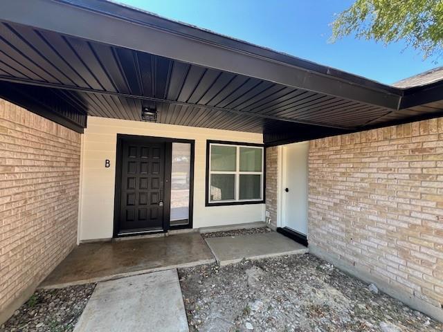 Building Photo - 8012 Pinedale Cove