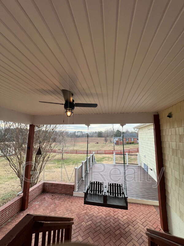 Building Photo - 1244 Mountain View Rd