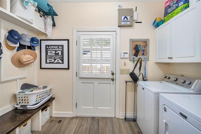 Building Photo - 122 Rosemont St