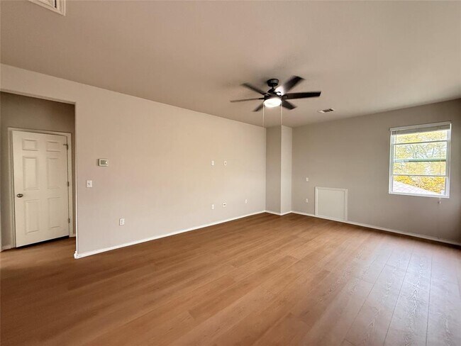 Building Photo - 1922 Tasmanian Tiger Trace