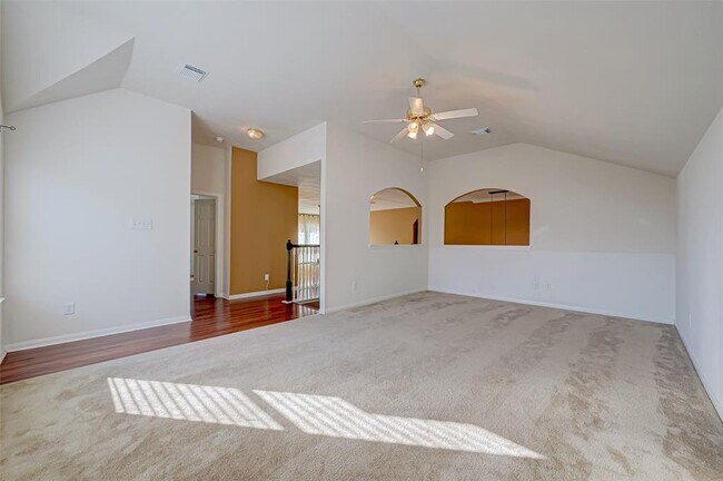 Building Photo - 1606 Maryvale Dr