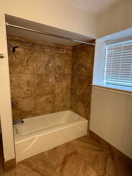 Building Photo - 3730 Fairfield Ave